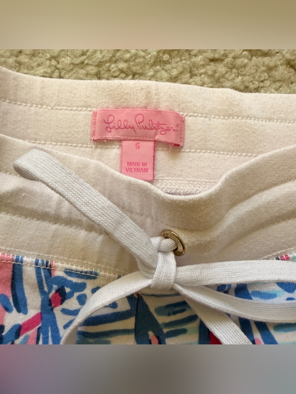 Lilly Pulitzer Chrissy Shorts Red Right Return - Picture 2 of 10